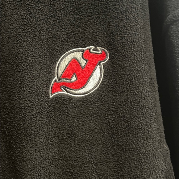 Men's Black Fleece NJ Devils Jacket - Picture 2 of 4
